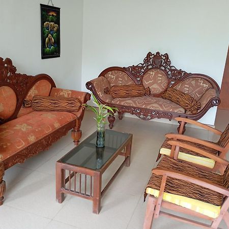 Larn'S Villa Hotel & Apartment Wadduwa Exterior photo