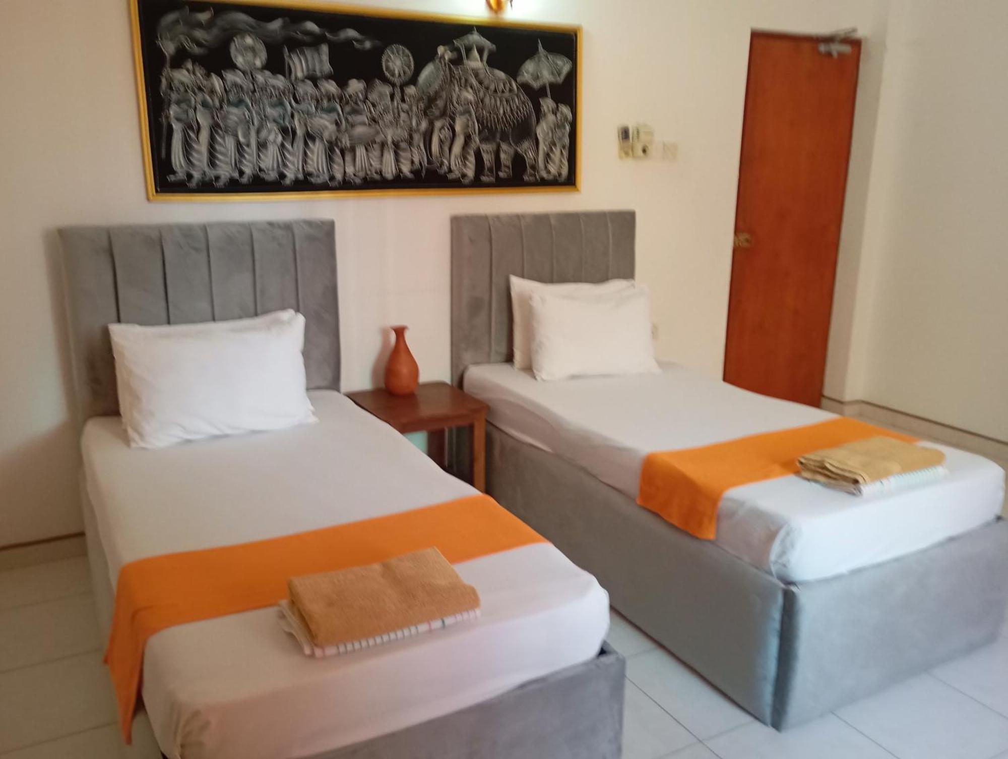 Larn'S Villa Hotel & Apartment Wadduwa Exterior photo